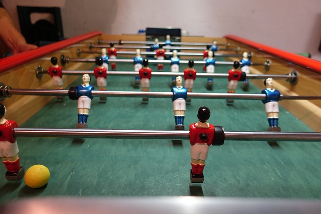 里展开角逐 里展开角逐